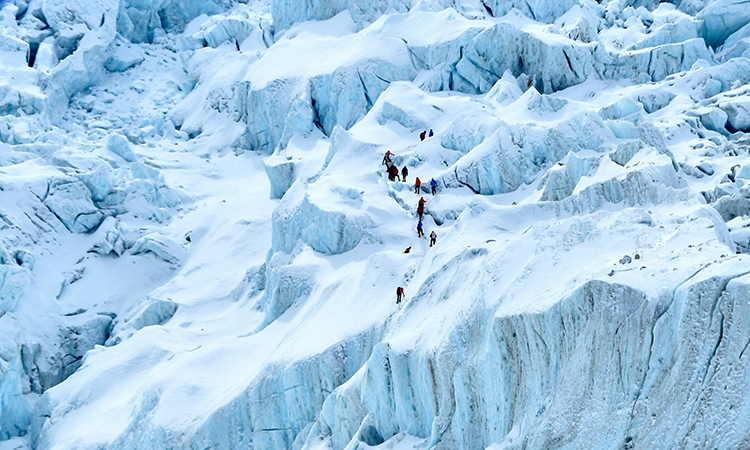 Five Russians killed climbing mountain in Nepal