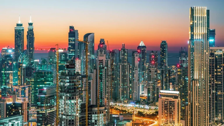 uae-gdp-set-for-5-growth-in-2025-outpacing-global-economy-e1741246259696