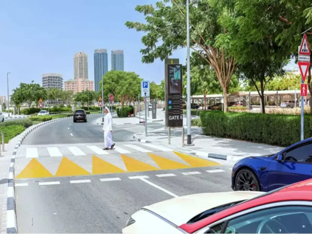 diez-and-derq-launch-ai-powered-smart-pedestrian-crossing-system-in-dso