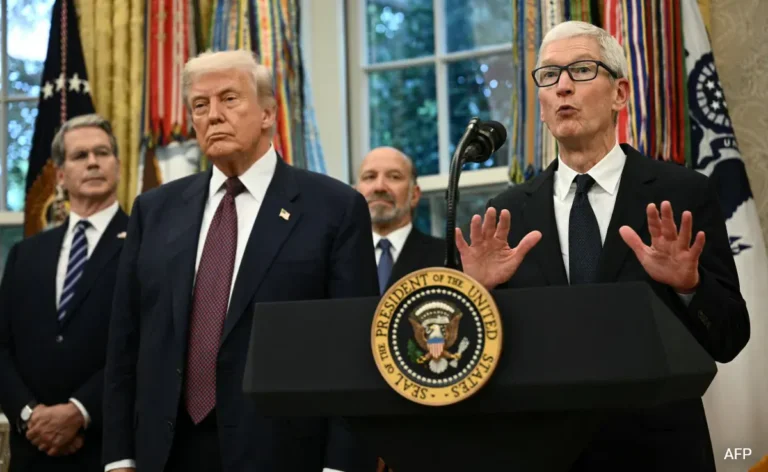g360t21k_tim-cook-trump-_625x300_07_August_25