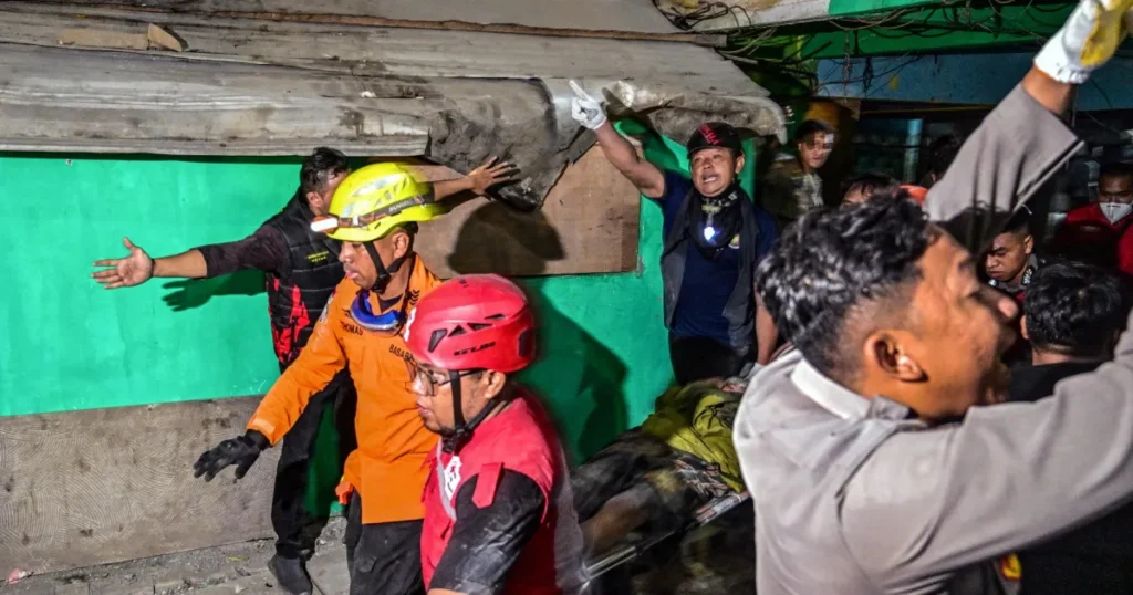 AFP__20250929__774Z72E__v1__MidRes__IndonesiaAccident-1759201712