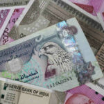 Uae,Dirhams,Between,Indian,New,Currency,Bank,Notes