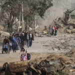 202411mena_ip_gaza_salahaldinroad_evacuation