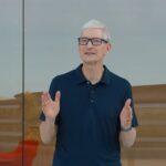 66621-139724-Tim-Cook-gestures-xl