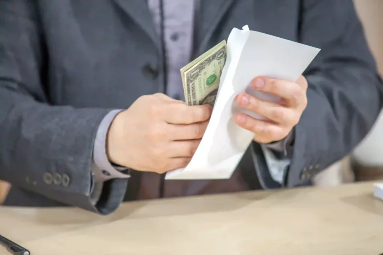 Wage-Protection-System-UAE-1024x683