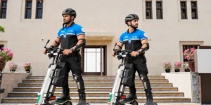 dubai-police-arrested-three-suspects-and-recovered-dh190000-in-stolen-cash-within-four-minutes-of-receiving-the-theft-report