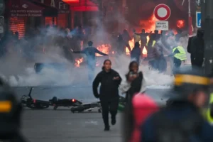 1c155d6b-3e28-4b2a-abd1-6fa8fe10a95b_AFP__20261018__D3NB77J__v1__MidRes__FranceSocialDemo-og_image