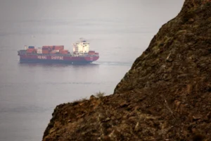 AFP__20261013__D3722F8__v1__HighRes__UaeIranUsIsraelWarHormuzShipping